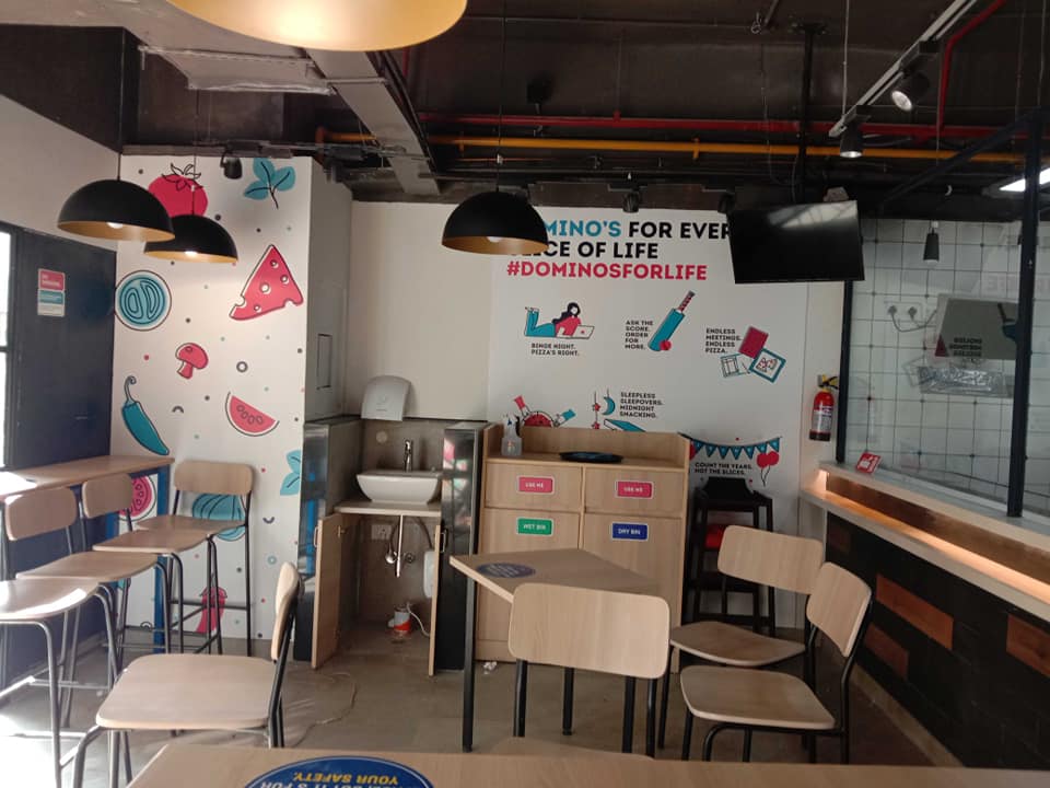 Domino's Saket fitout by Divine Interiors