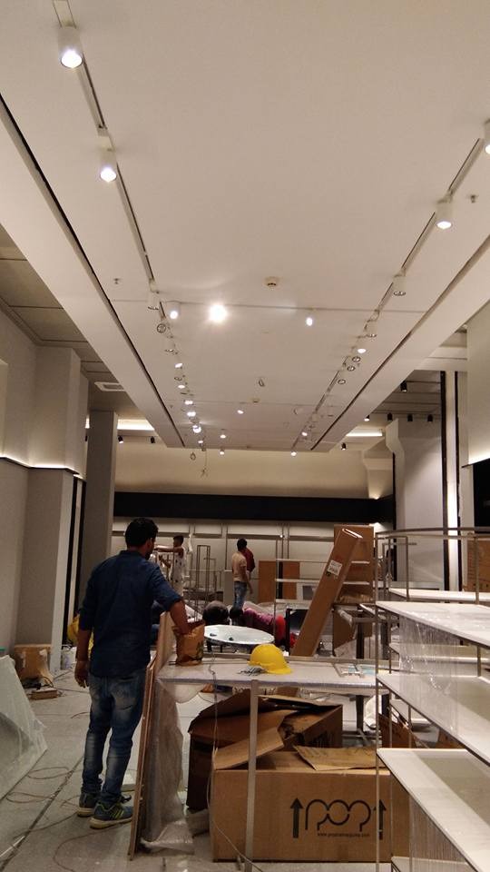 MANGO Flagship Store, Phoenix Mall Mumbai - Photo 5